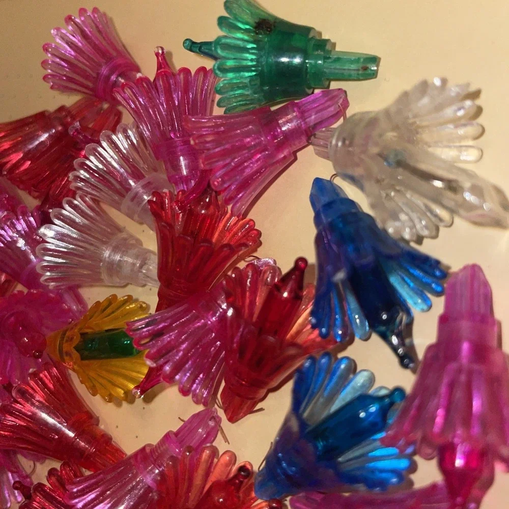 41 Colored Acrylic Ribbed Flower Christmas Light Covers w Colored Light Bulbs
